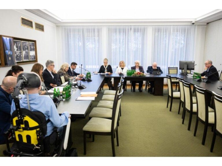 Co się stanie, jeśli senat odrzuci ustawę? Analiza potencjalnych skutków