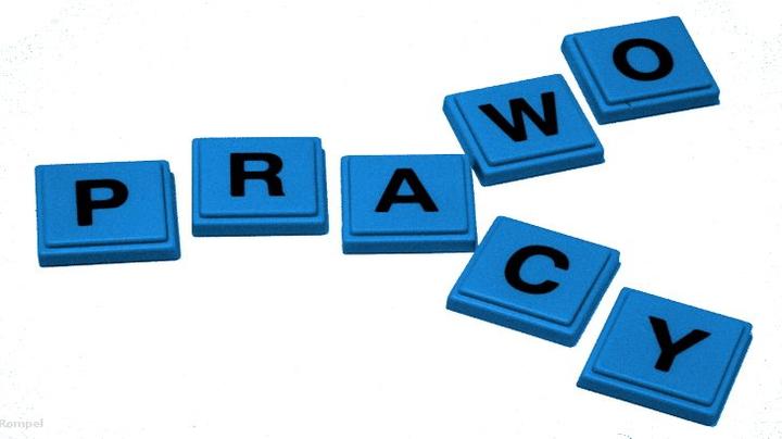 Ile dni pod rząd może pracować pracownik? Przegląd przepisów prawa pracy