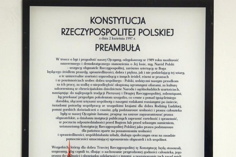 Preambuła Konstytucji RP – Klucz do Zrozumienia Wartości Polskiego Państwa