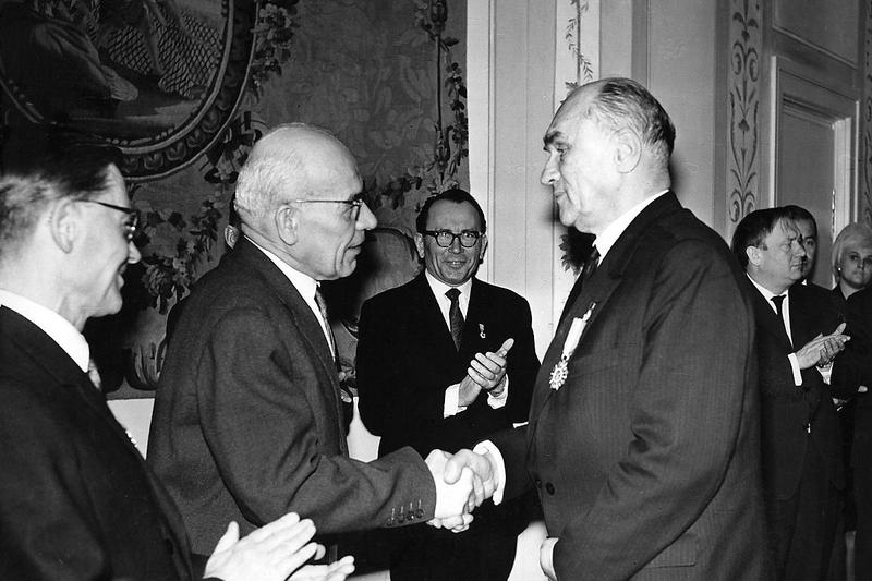 Odkrywając polityka: kim jest i czym się zajmuje w dzisiejszym świecie?