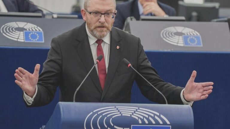 Kto jest w parlamencie europejskim i jakie mają wpływy?