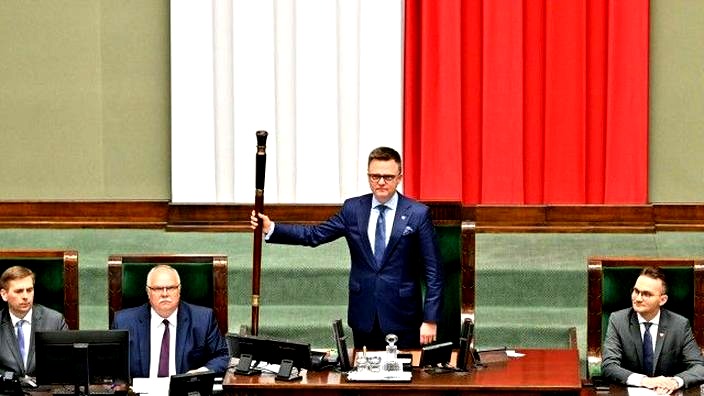 Poseł, który zaskoczył wszystkich skacząc w sejmie